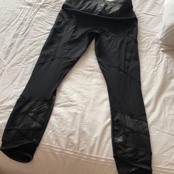 Lululemon black and army green leggings - Picture 6 of 9